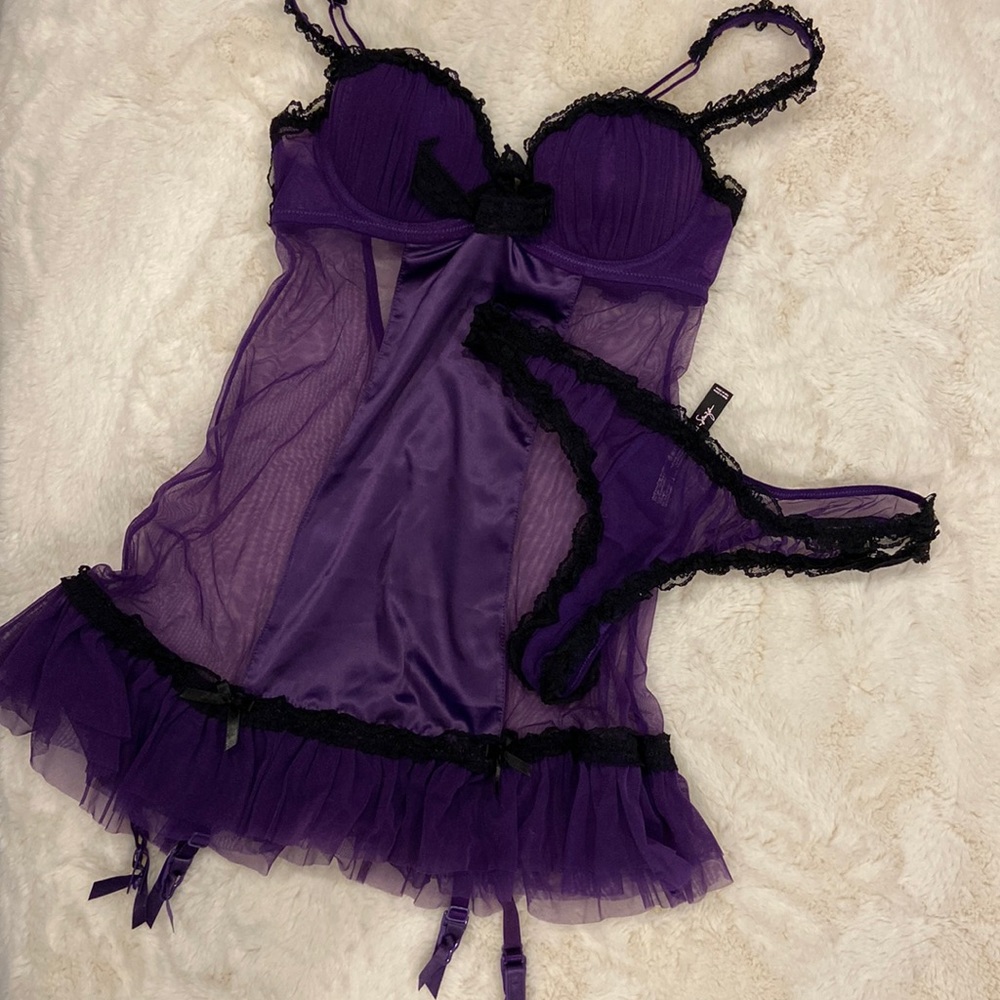 EUC * La Senza * Merrywidow with Garters * XS